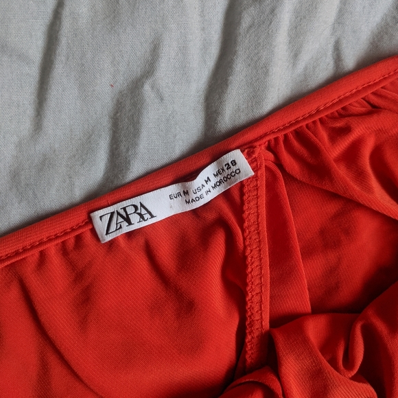 Zara off shoulder ruffle peplum top - Picture 3 of 3